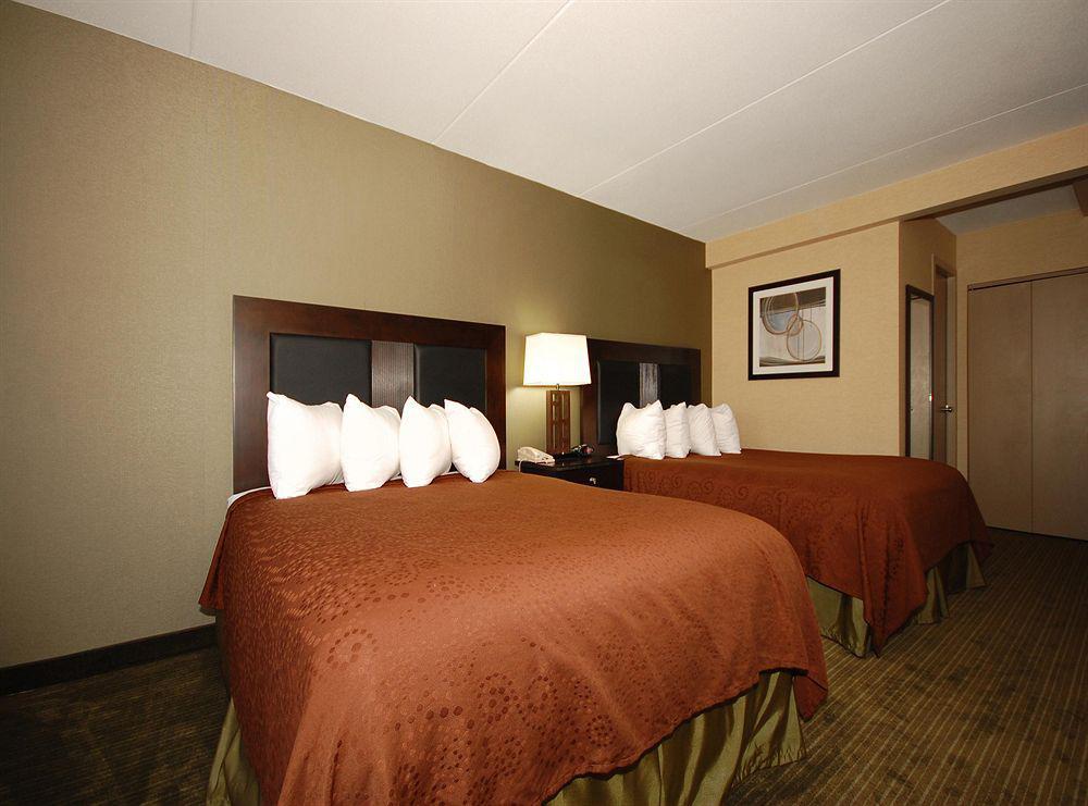 Quality Inn & Suites Charleston - Civic Center Habitación foto